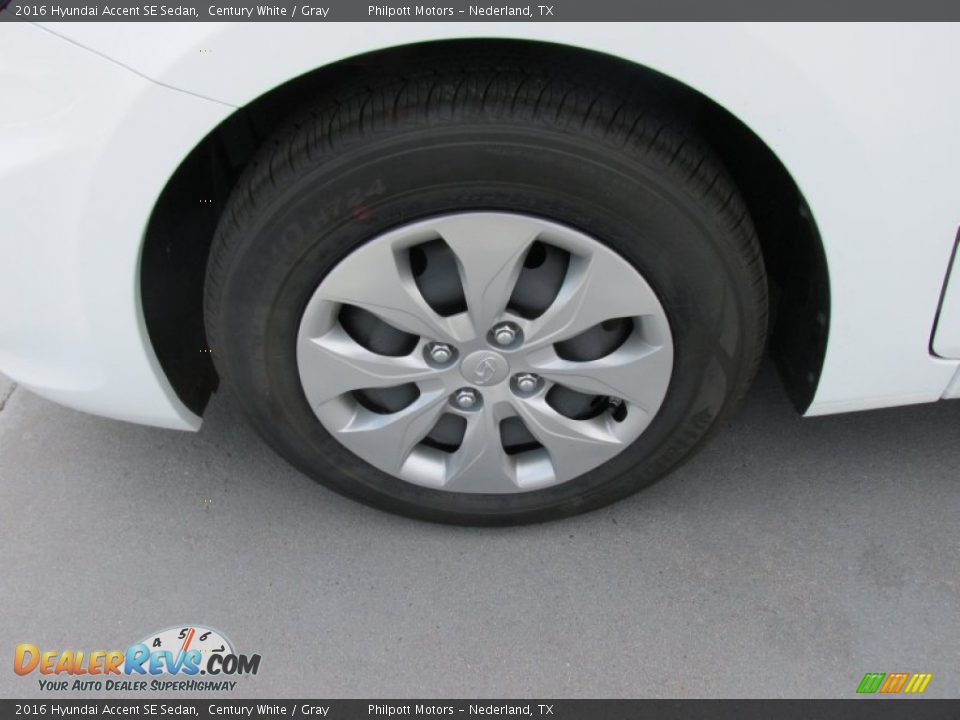 2016 Hyundai Accent SE Sedan Century White / Gray Photo #11