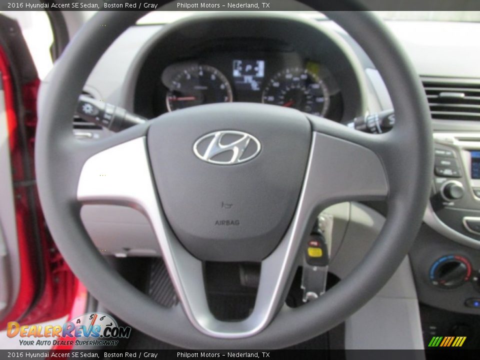 2016 Hyundai Accent SE Sedan Boston Red / Gray Photo #28