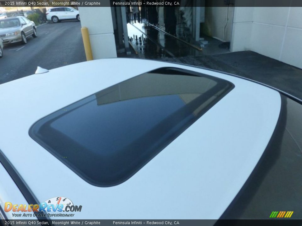 2015 Infiniti Q40 Sedan Moonlight White / Graphite Photo #13