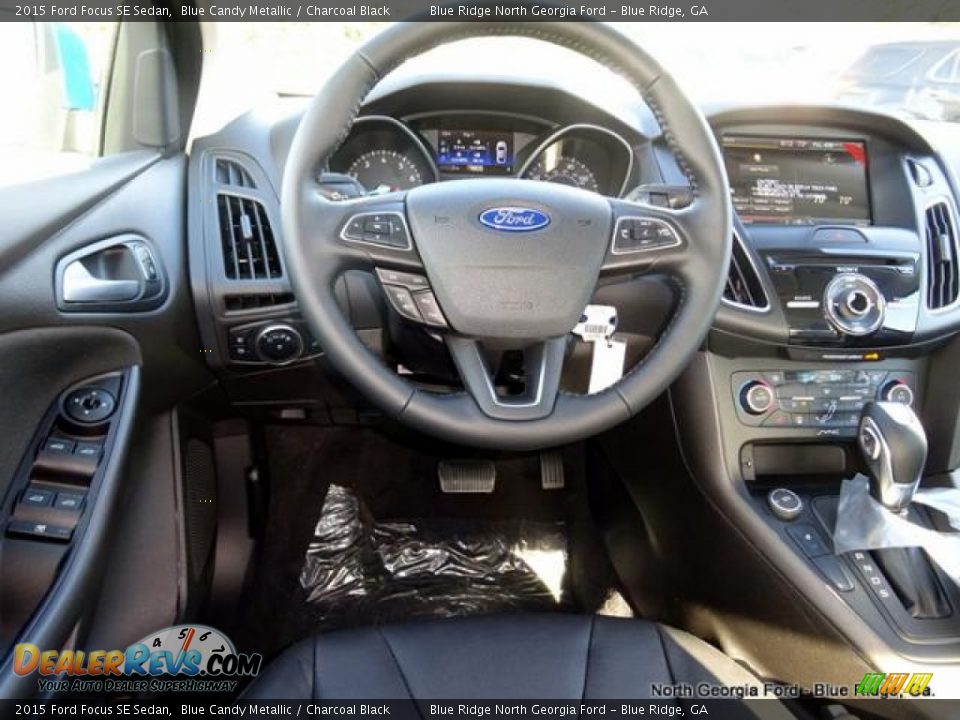 2015 Ford Focus SE Sedan Blue Candy Metallic / Charcoal Black Photo #16