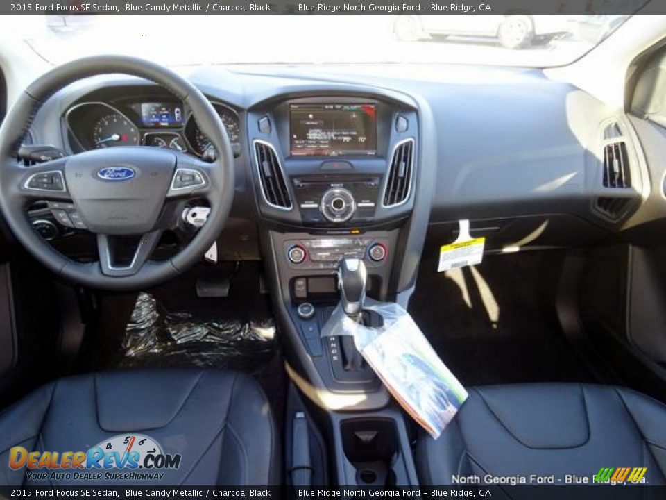 2015 Ford Focus SE Sedan Blue Candy Metallic / Charcoal Black Photo #17