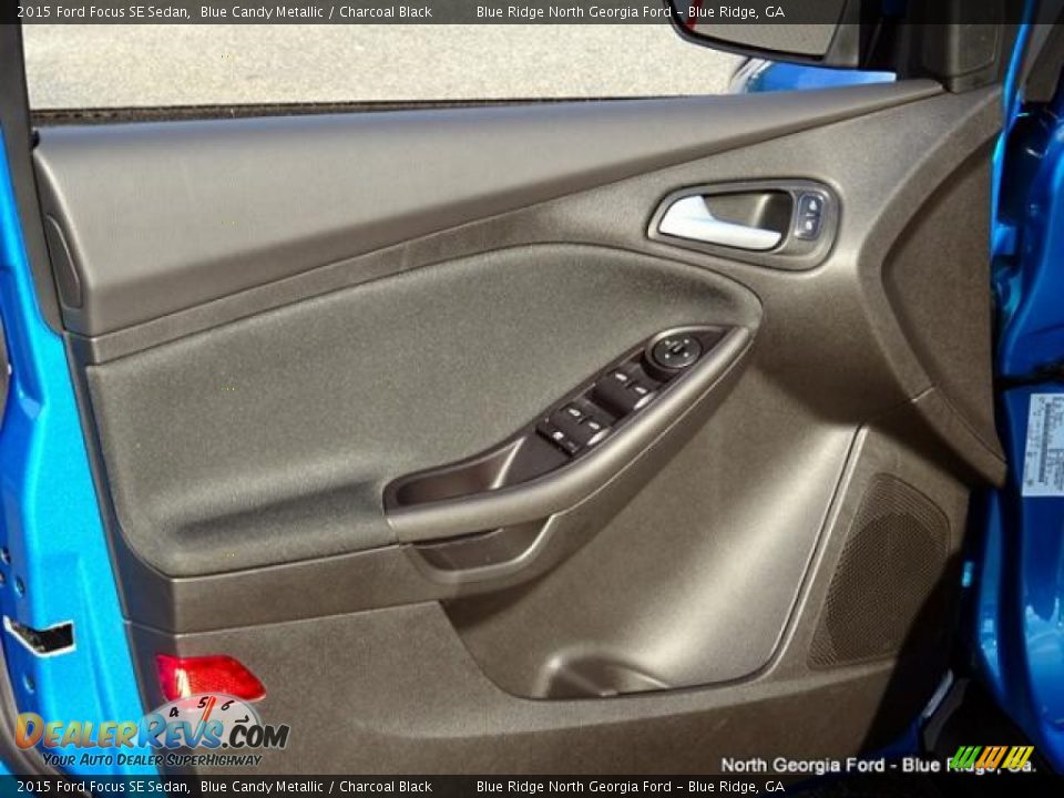 2015 Ford Focus SE Sedan Blue Candy Metallic / Charcoal Black Photo #28