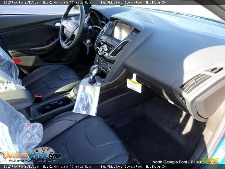 2015 Ford Focus SE Sedan Blue Candy Metallic / Charcoal Black Photo #30