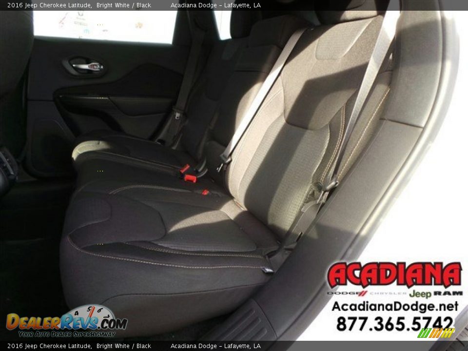 2016 Jeep Cherokee Latitude Bright White / Black Photo #12