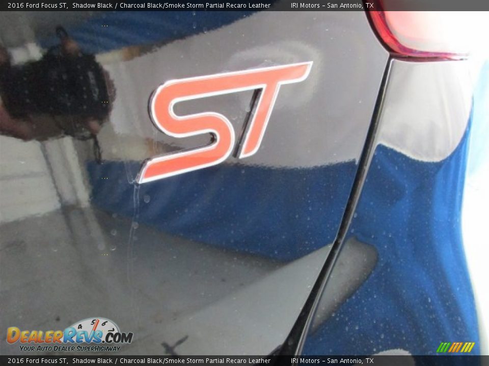 2016 Ford Focus ST Shadow Black / Charcoal Black/Smoke Storm Partial Recaro Leather Photo #8