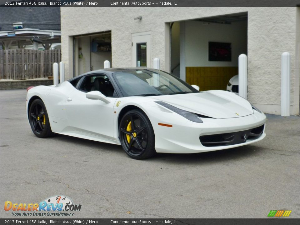 Front 3/4 View of 2013 Ferrari 458 Italia Photo #1