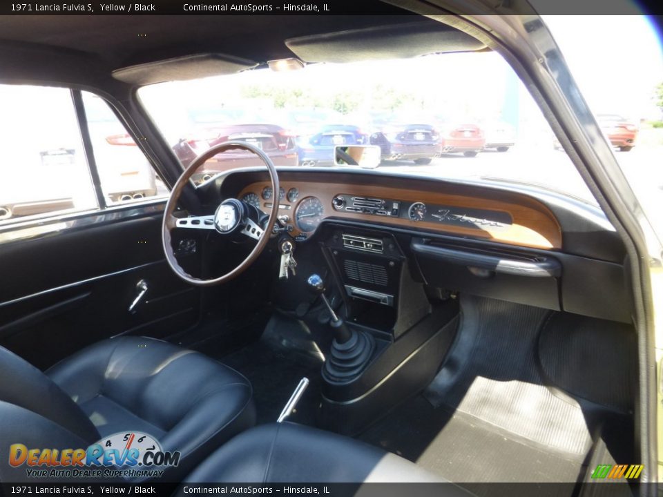 Dashboard of 1971 Lancia Fulvia S Photo #21