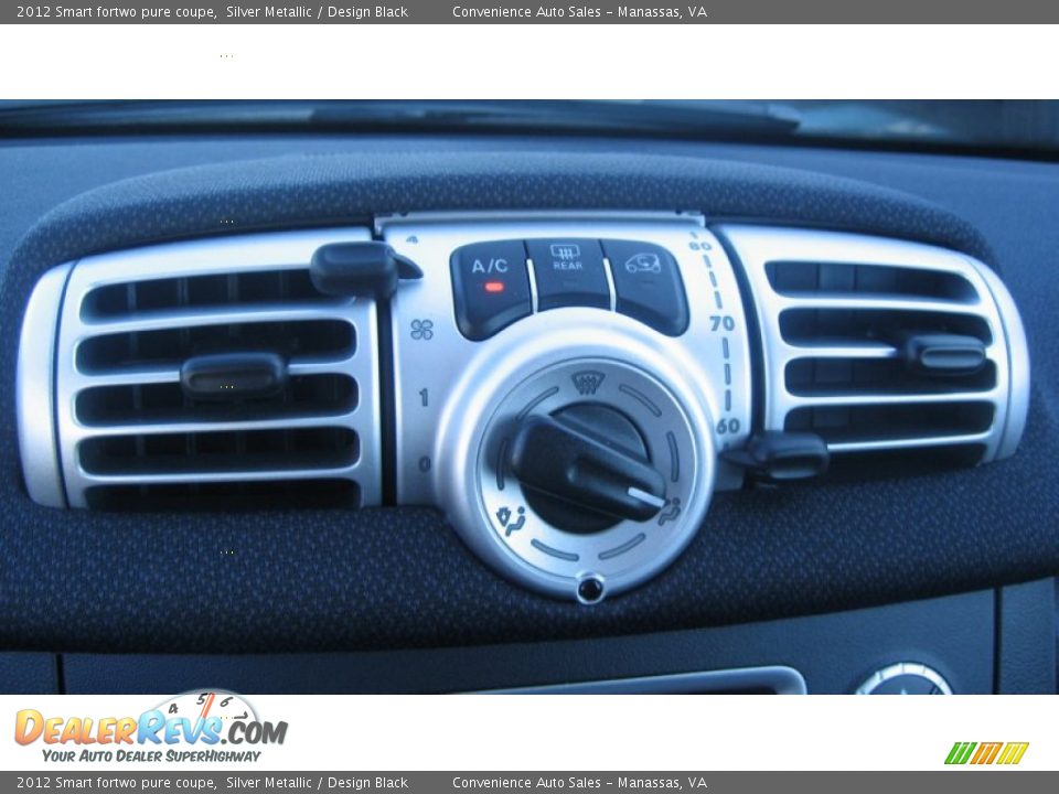 2012 Smart fortwo pure coupe Silver Metallic / Design Black Photo #11