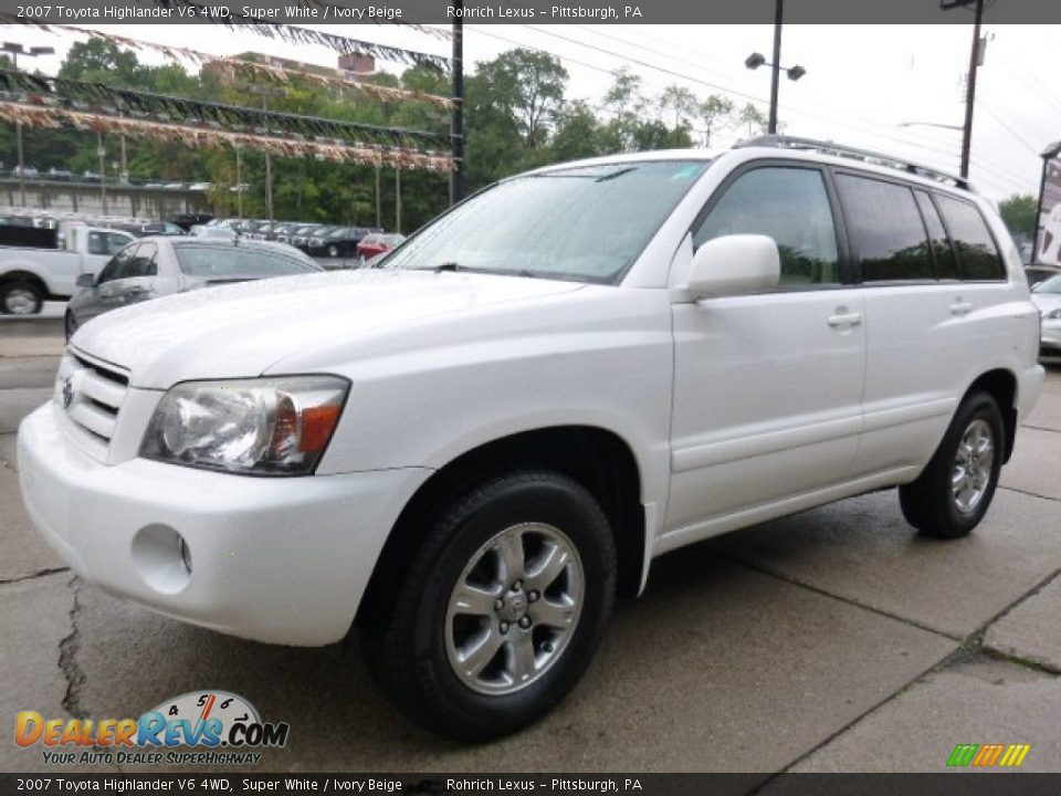 Front 3/4 View of 2007 Toyota Highlander V6 4WD Photo #2