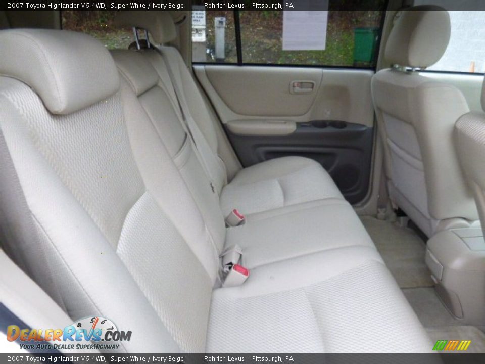 2007 Toyota Highlander V6 4WD Super White / Ivory Beige Photo #14