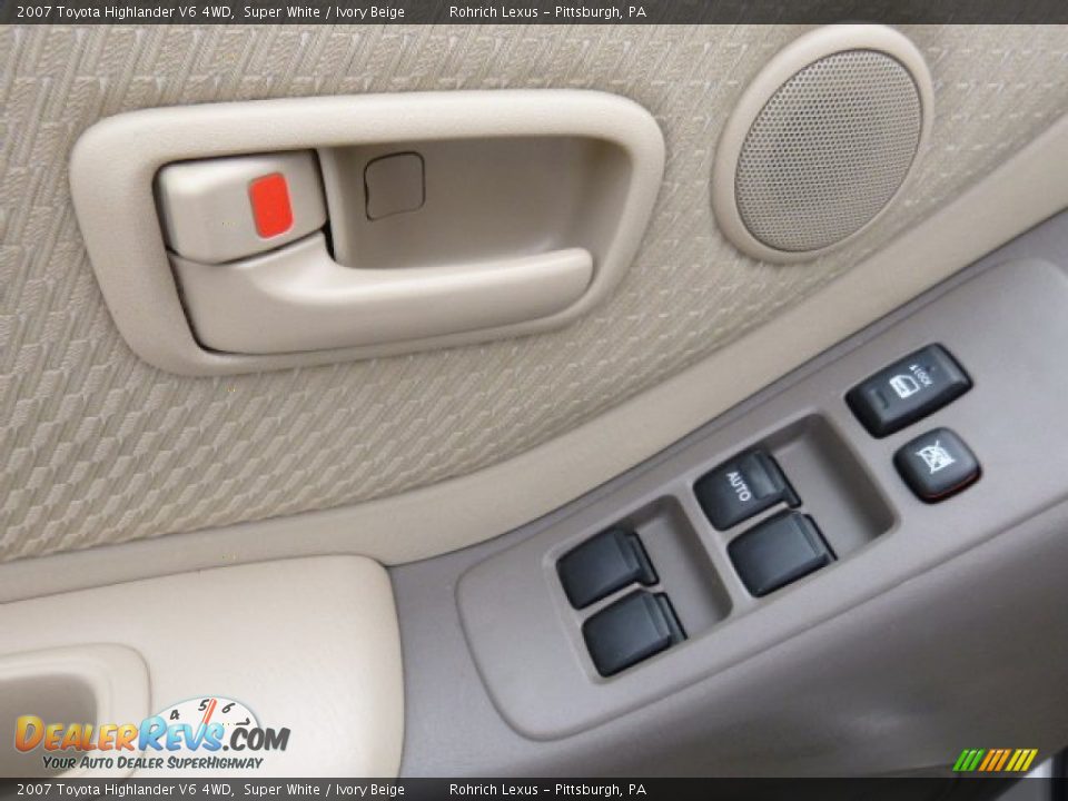 2007 Toyota Highlander V6 4WD Super White / Ivory Beige Photo #19