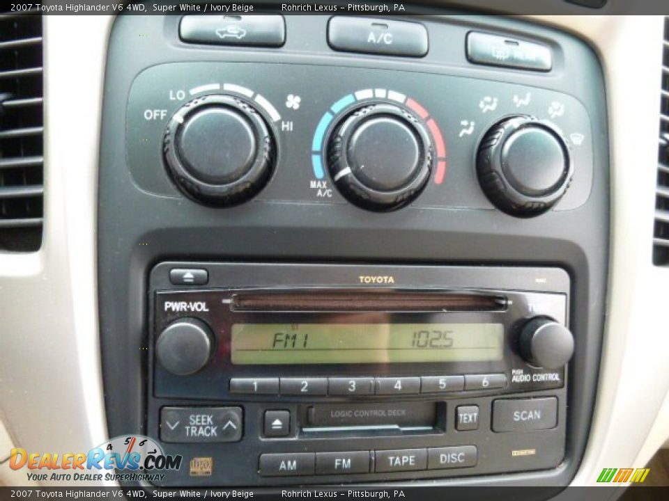 2007 Toyota Highlander V6 4WD Super White / Ivory Beige Photo #23