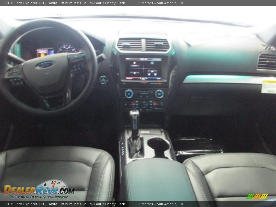 2016 Ford Explorer XLT White Platinum Metallic Tri-Coat / Ebony Black Photo #15