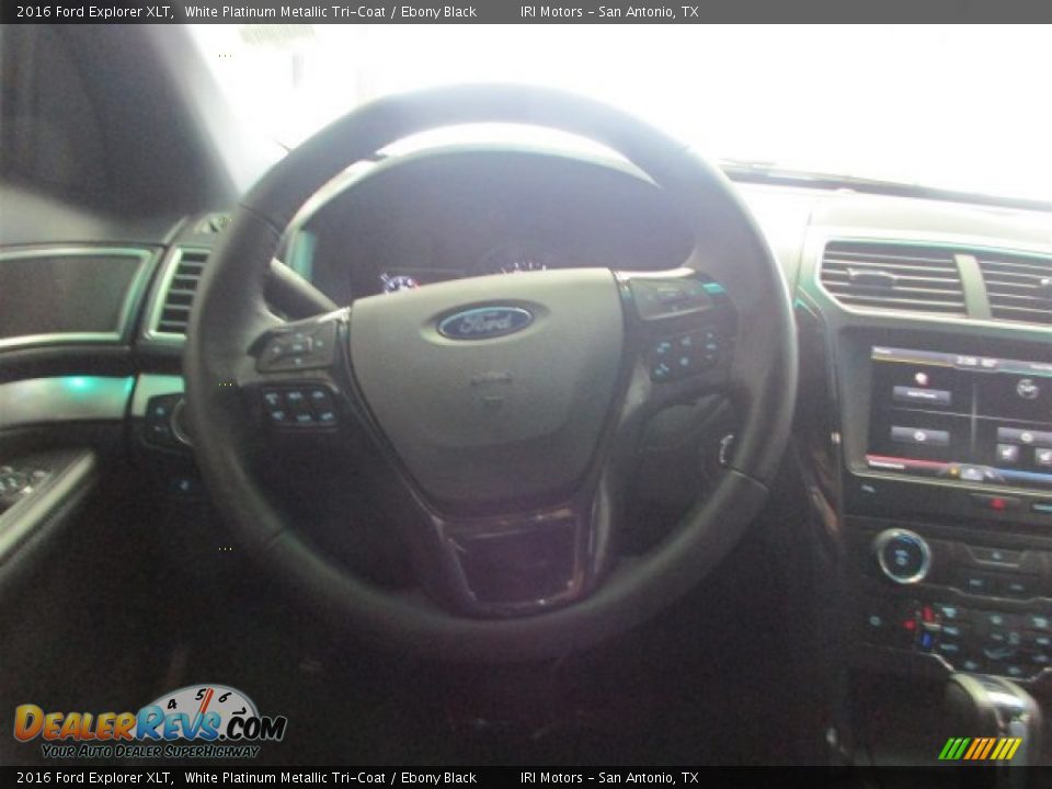 2016 Ford Explorer XLT White Platinum Metallic Tri-Coat / Ebony Black Photo #18