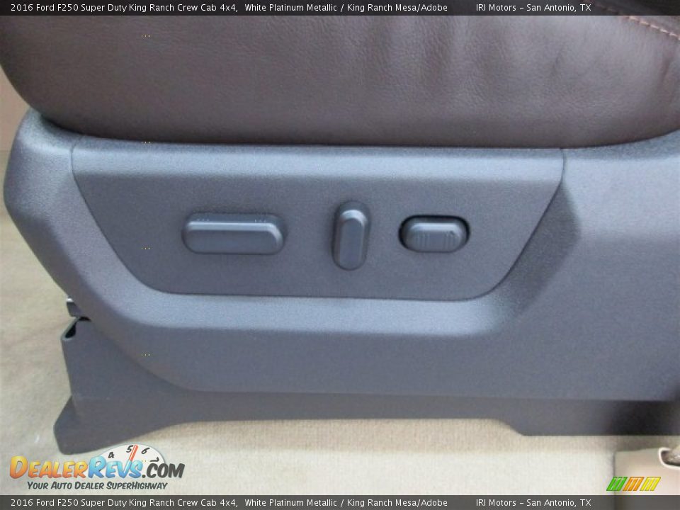 2016 Ford F250 Super Duty King Ranch Crew Cab 4x4 White Platinum Metallic / King Ranch Mesa/Adobe Photo #14