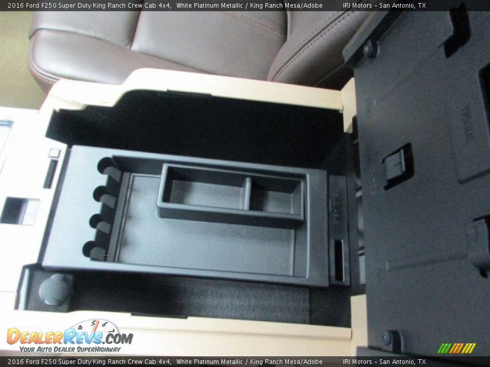2016 Ford F250 Super Duty King Ranch Crew Cab 4x4 White Platinum Metallic / King Ranch Mesa/Adobe Photo #16