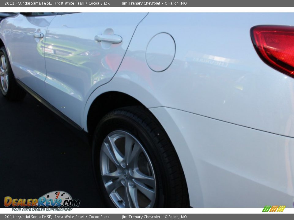 2011 Hyundai Santa Fe SE Frost White Pearl / Cocoa Black Photo #4