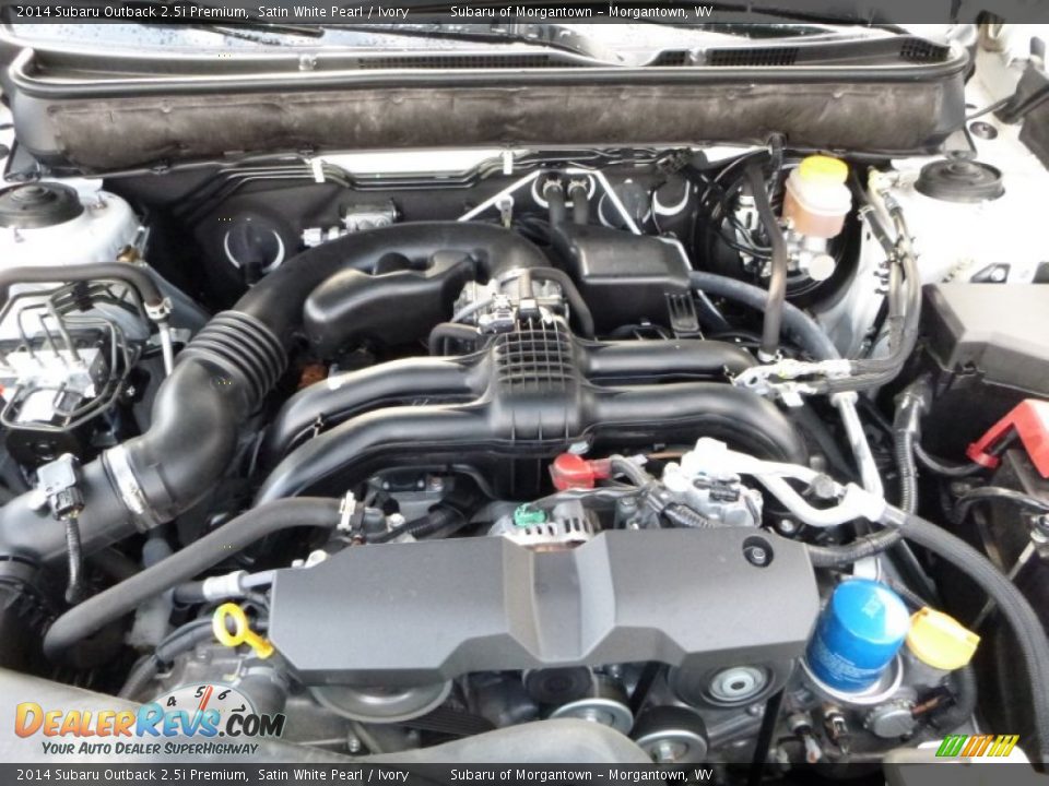 2014 Subaru Outback 2.5i Premium Satin White Pearl / Ivory Photo #17