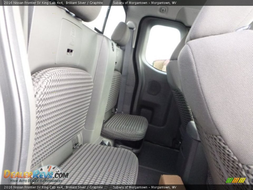 2016 Nissan Frontier SV King Cab 4x4 Brilliant Silver / Graphite Photo #6