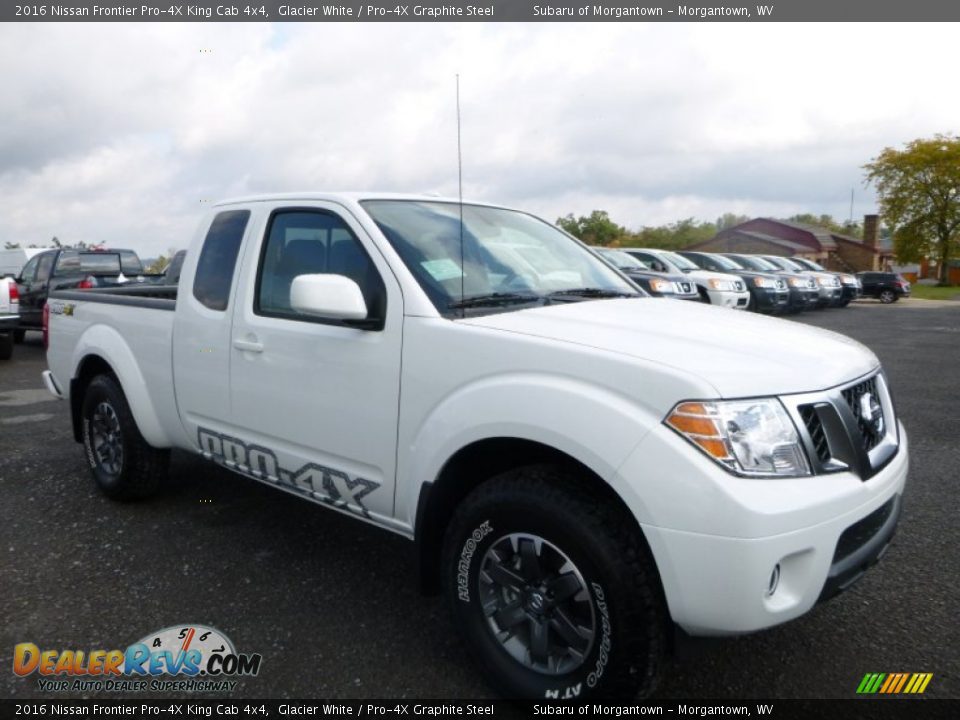 Front 3/4 View of 2016 Nissan Frontier Pro-4X King Cab 4x4 Photo #1