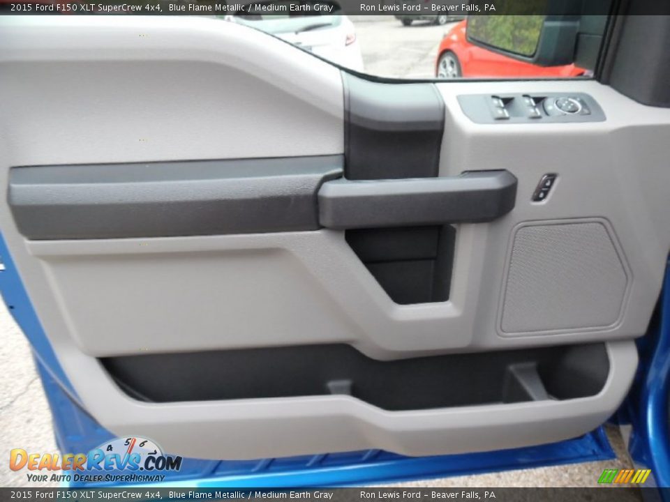 Door Panel of 2015 Ford F150 XLT SuperCrew 4x4 Photo #15