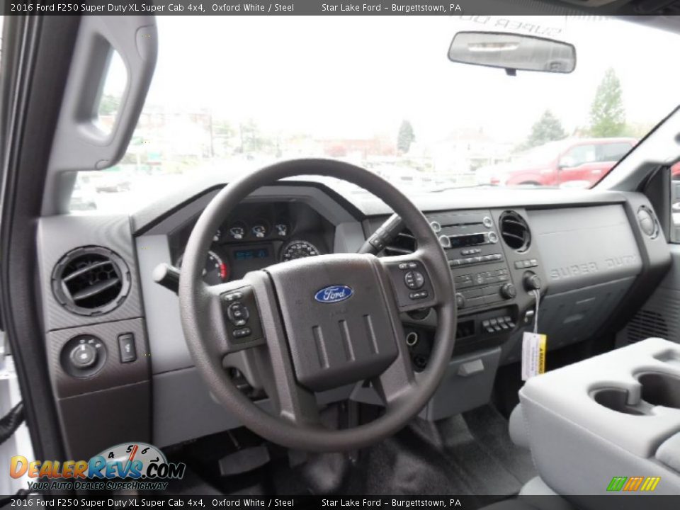 2016 Ford F250 Super Duty XL Super Cab 4x4 Oxford White / Steel Photo #13