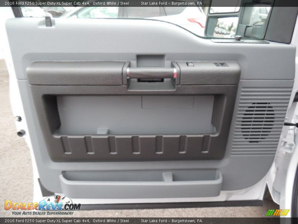 2016 Ford F250 Super Duty XL Super Cab 4x4 Oxford White / Steel Photo #14