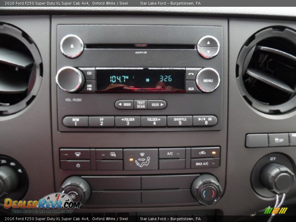 2016 Ford F250 Super Duty XL Super Cab 4x4 Oxford White / Steel Photo #18