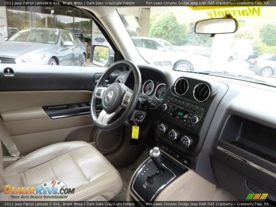 2011 Jeep Patriot Latitude X 4x4 Bright White / Dark Slate Gray/Light Pebble Photo #6