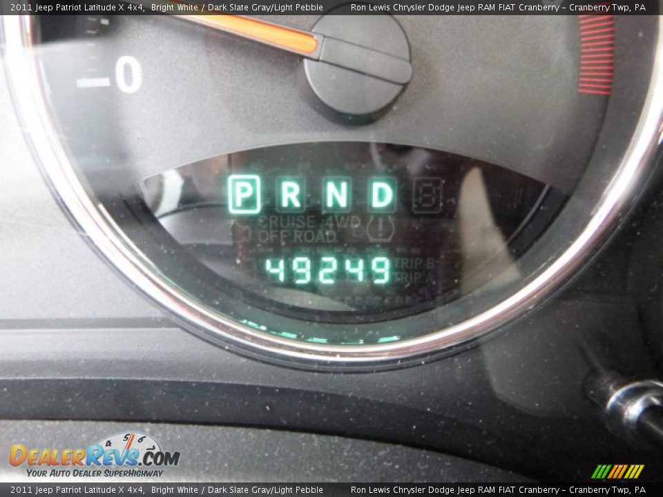 2011 Jeep Patriot Latitude X 4x4 Bright White / Dark Slate Gray/Light Pebble Photo #17
