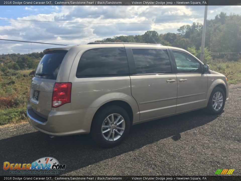 2016 Dodge Grand Caravan SXT Cashmere/Sandstone Pearl / Black/Sandstorm Photo #3