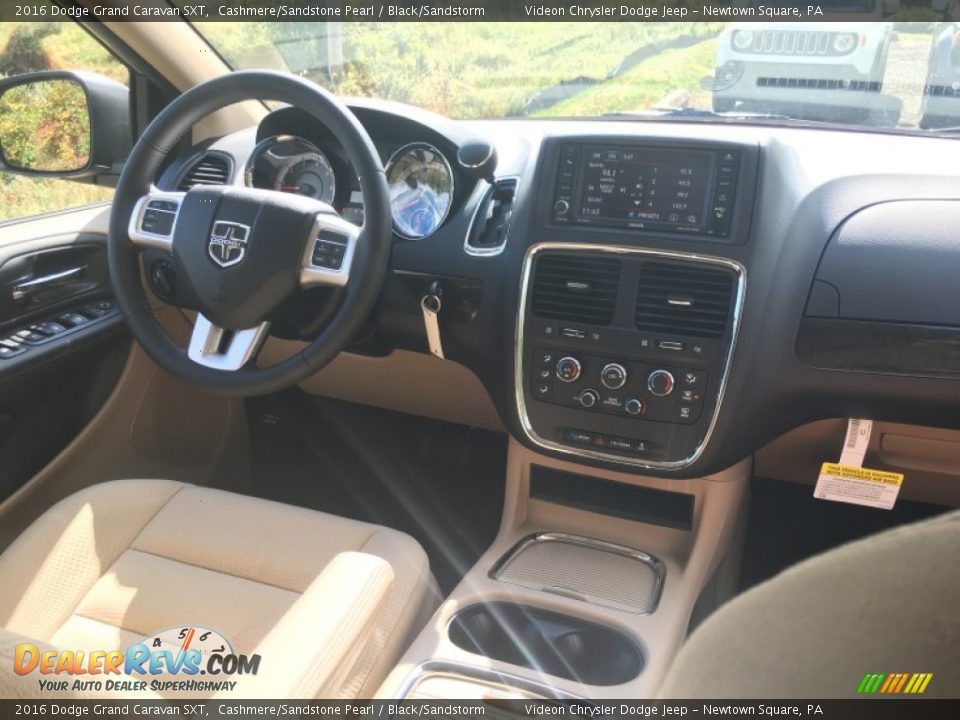 2016 Dodge Grand Caravan SXT Cashmere/Sandstone Pearl / Black/Sandstorm Photo #4