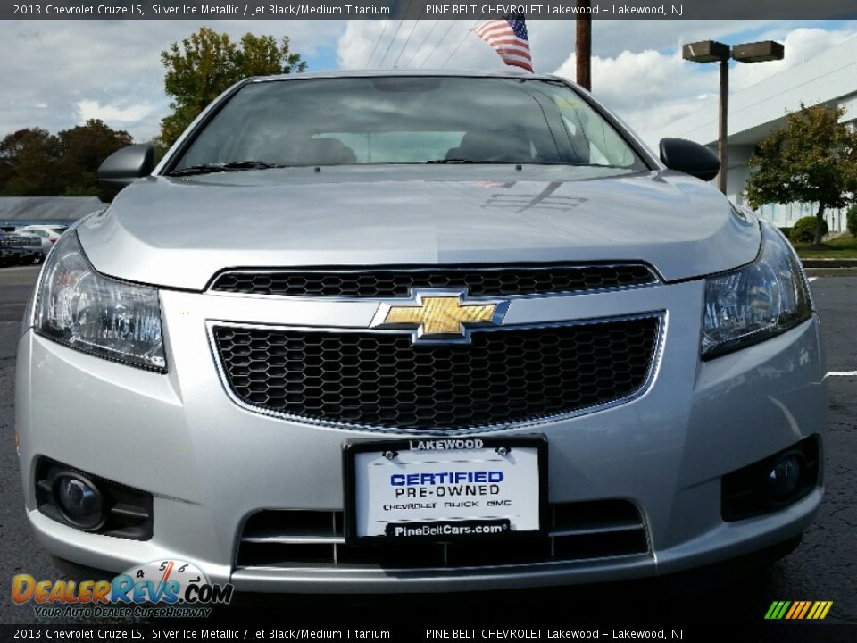 2013 Chevrolet Cruze LS Silver Ice Metallic / Jet Black/Medium Titanium Photo #2