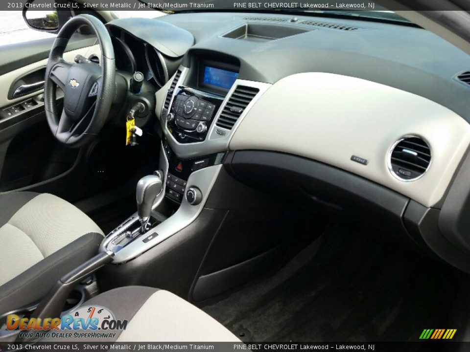 2013 Chevrolet Cruze LS Silver Ice Metallic / Jet Black/Medium Titanium Photo #6