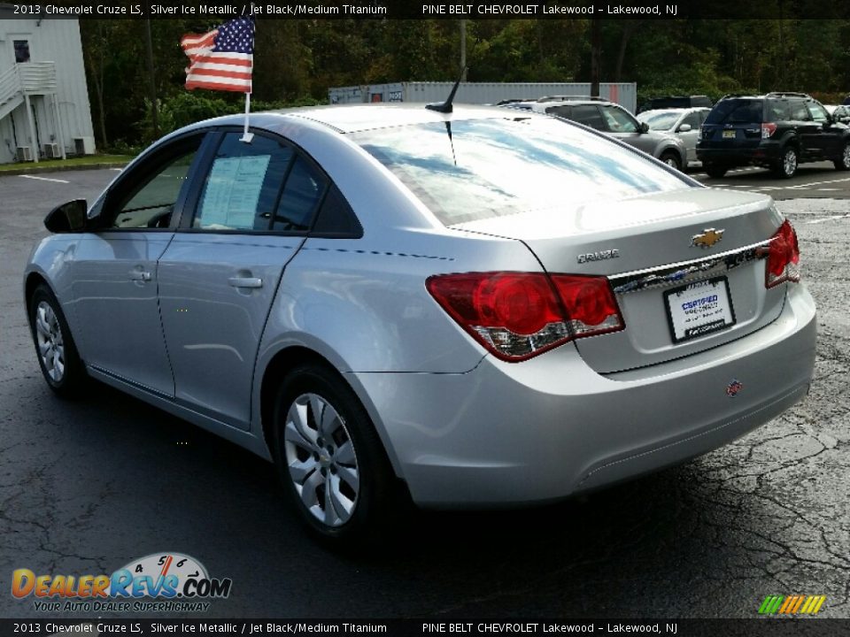 2013 Chevrolet Cruze LS Silver Ice Metallic / Jet Black/Medium Titanium Photo #9
