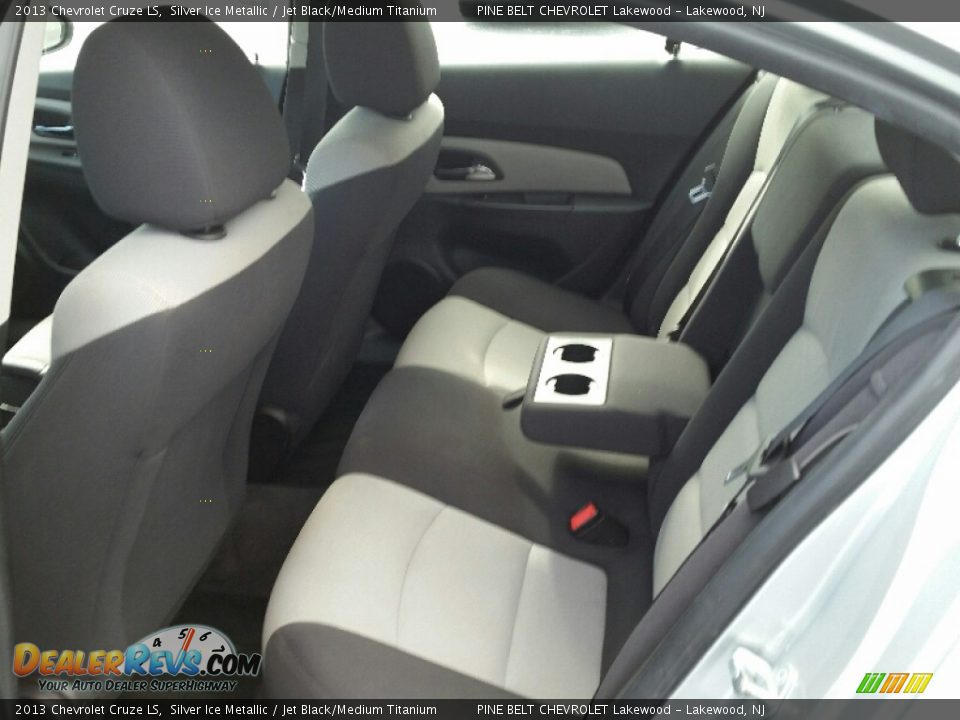 2013 Chevrolet Cruze LS Silver Ice Metallic / Jet Black/Medium Titanium Photo #11