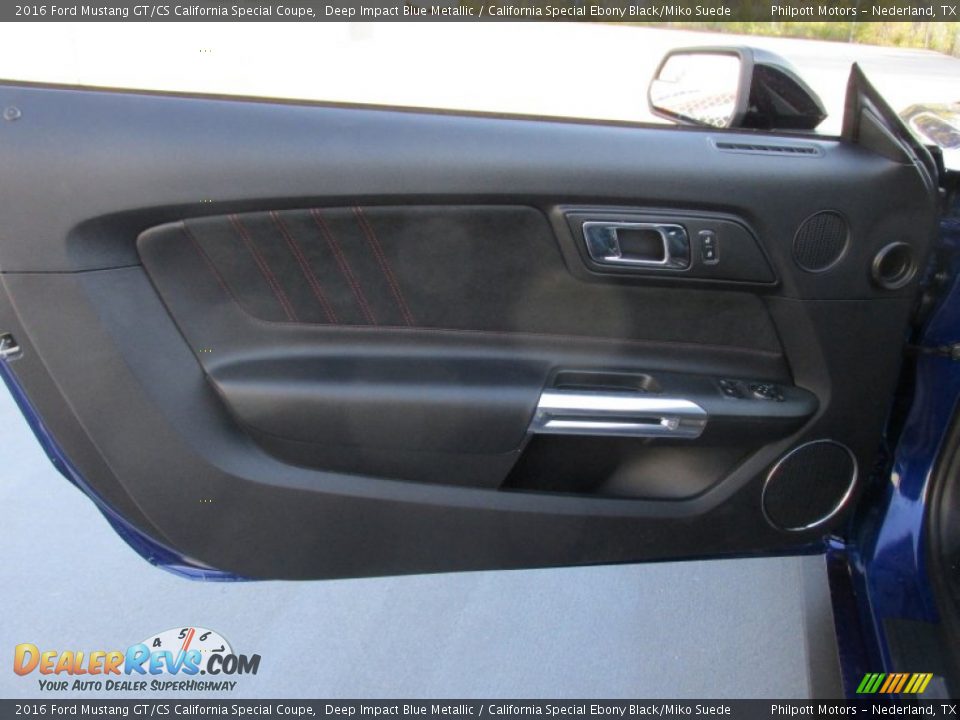 Door Panel of 2016 Ford Mustang GT/CS California Special Coupe Photo #19