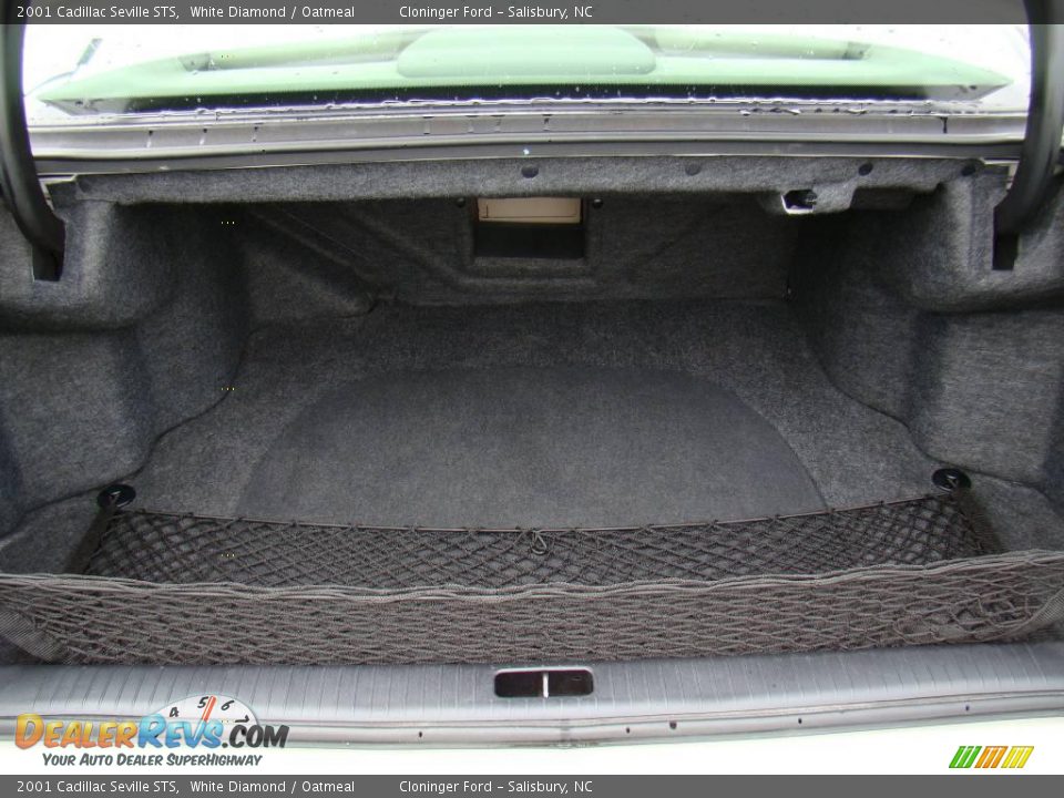 2001 Cadillac Seville STS White Diamond / Oatmeal Photo #10
