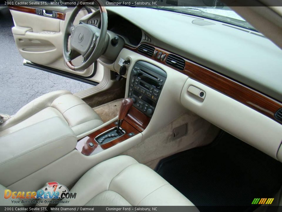 2001 Cadillac Seville STS White Diamond / Oatmeal Photo #13