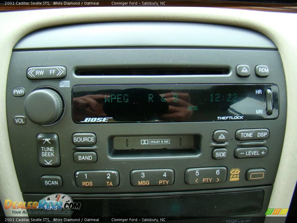 2001 Cadillac Seville STS White Diamond / Oatmeal Photo #21