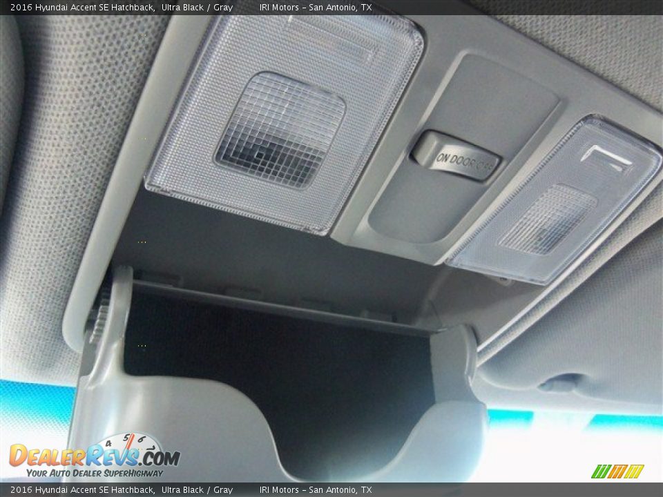 2016 Hyundai Accent SE Hatchback Ultra Black / Gray Photo #2