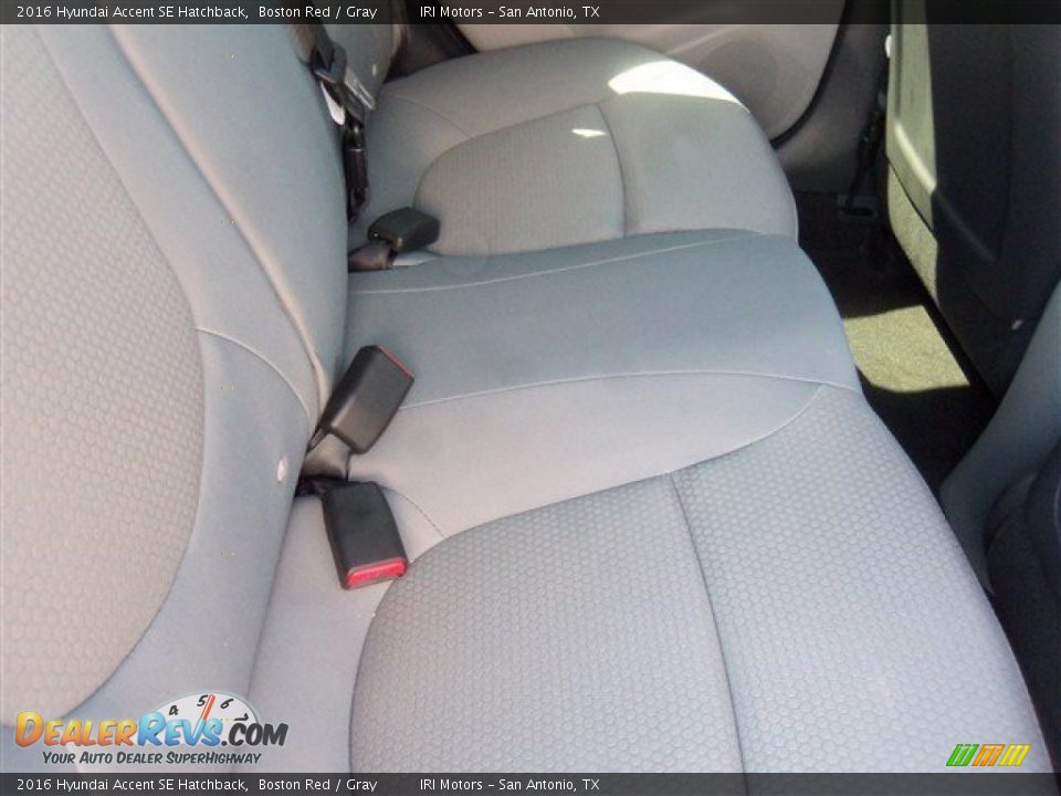 2016 Hyundai Accent SE Hatchback Boston Red / Gray Photo #16