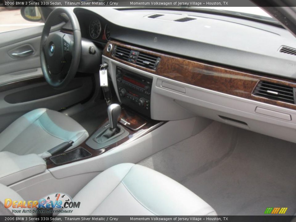 2006 BMW 3 Series 330i Sedan Titanium Silver Metallic / Grey Photo #10