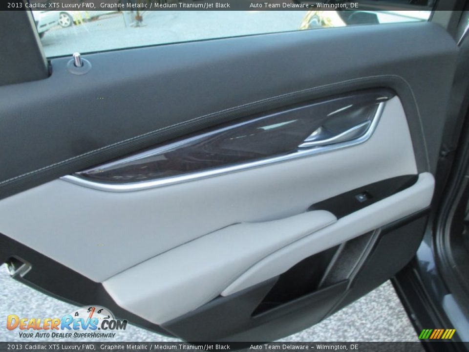 2013 Cadillac XTS Luxury FWD Graphite Metallic / Medium Titanium/Jet Black Photo #25