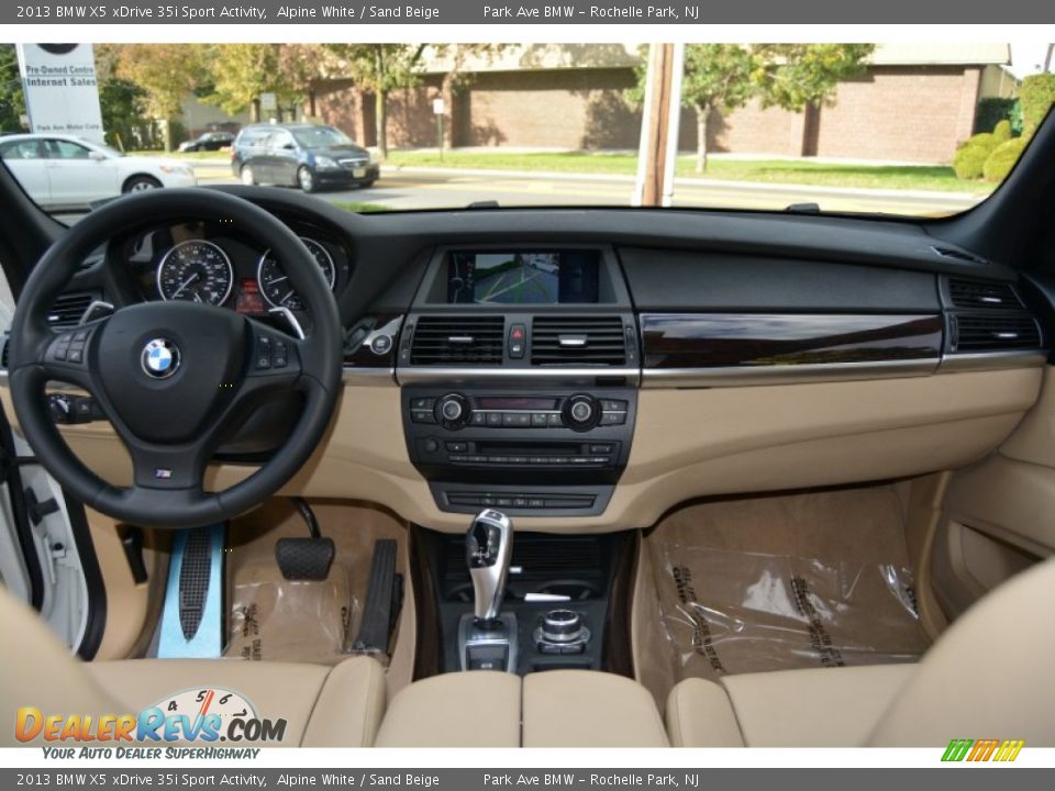 Dashboard of 2013 BMW X5 xDrive 35i Sport Activity Photo #15