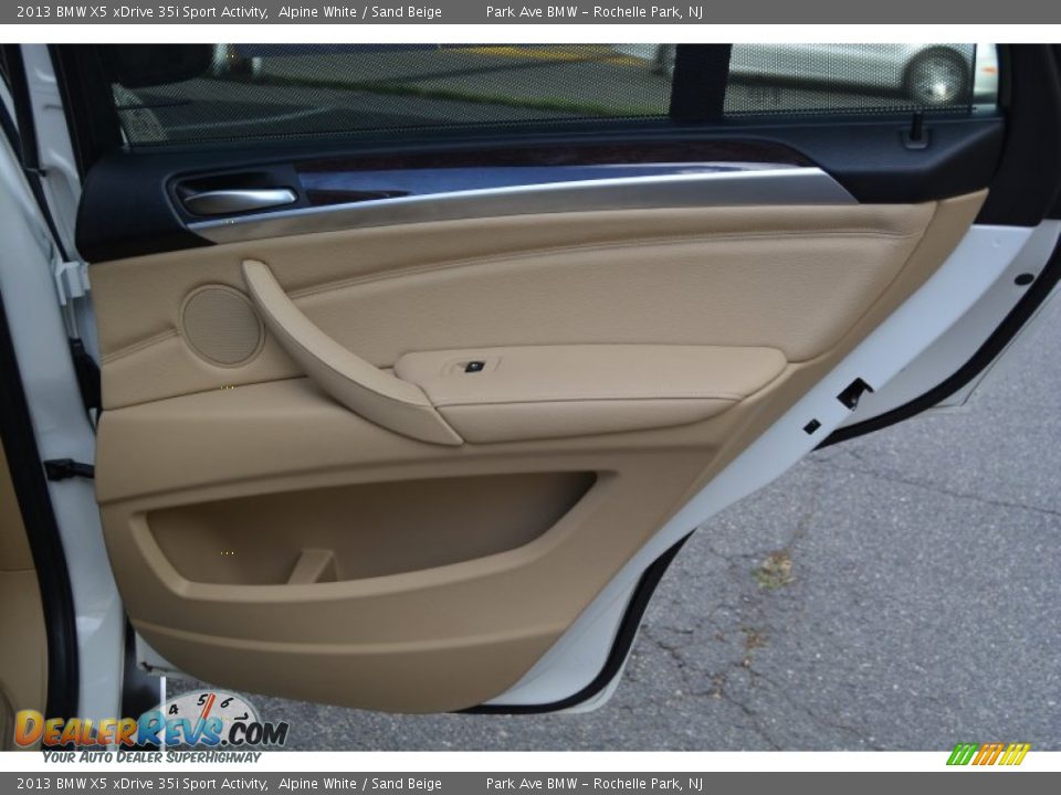 Door Panel of 2013 BMW X5 xDrive 35i Sport Activity Photo #25
