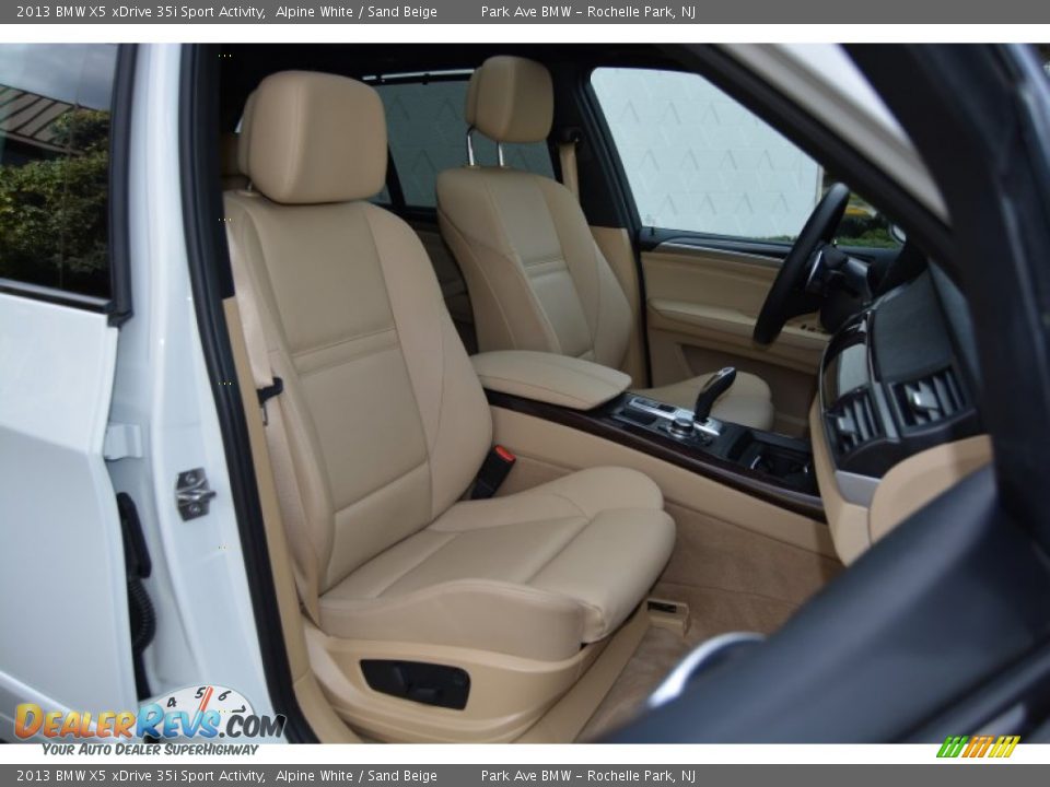 Front Seat of 2013 BMW X5 xDrive 35i Sport Activity Photo #30