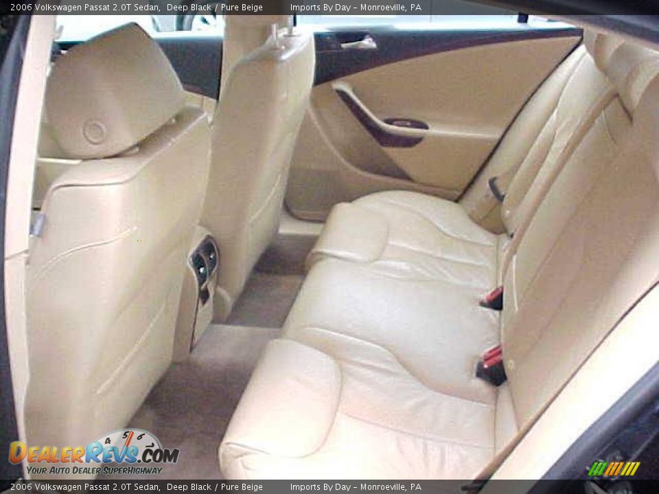 2006 Volkswagen Passat 2.0T Sedan Deep Black / Pure Beige Photo #9