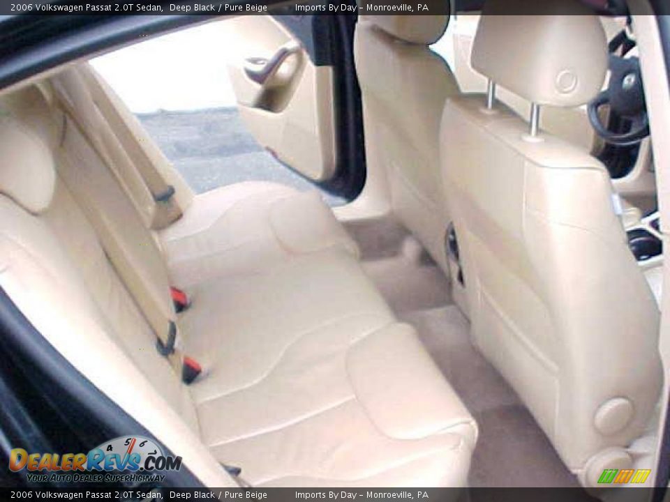 2006 Volkswagen Passat 2.0T Sedan Deep Black / Pure Beige Photo #10