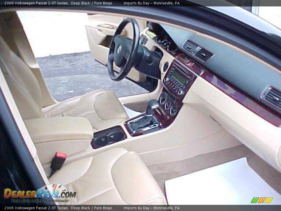 2006 Volkswagen Passat 2.0T Sedan Deep Black / Pure Beige Photo #11